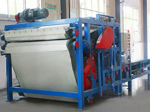 Sugarcane bagasse dehydrator